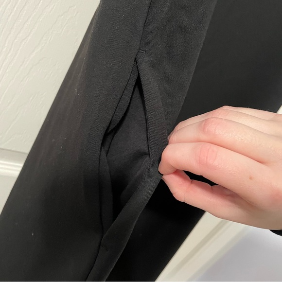 Uniqlo black dress - Picture 5 of 5